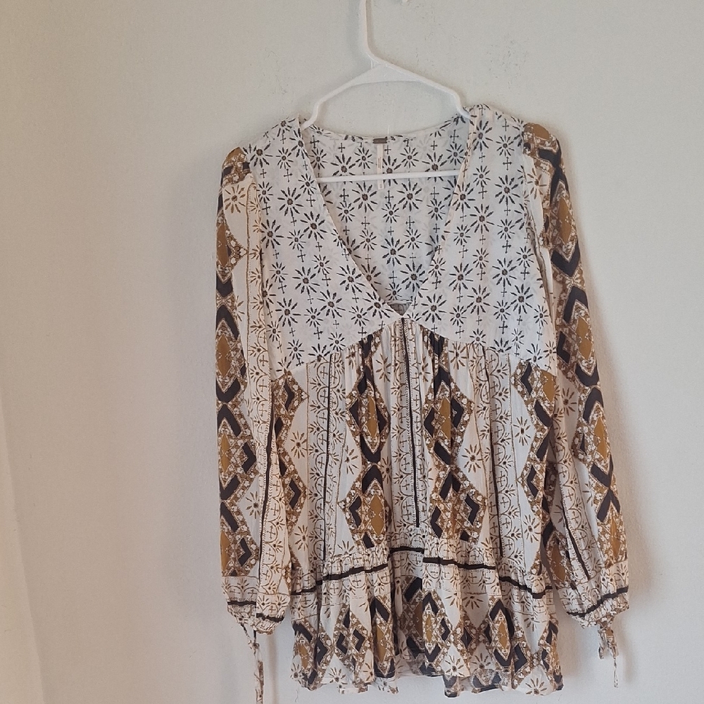 Bohemian Y2k Free People Cream and Brown Patterned Blouse 100% Rayon Sz XS - Picture 1 of 6